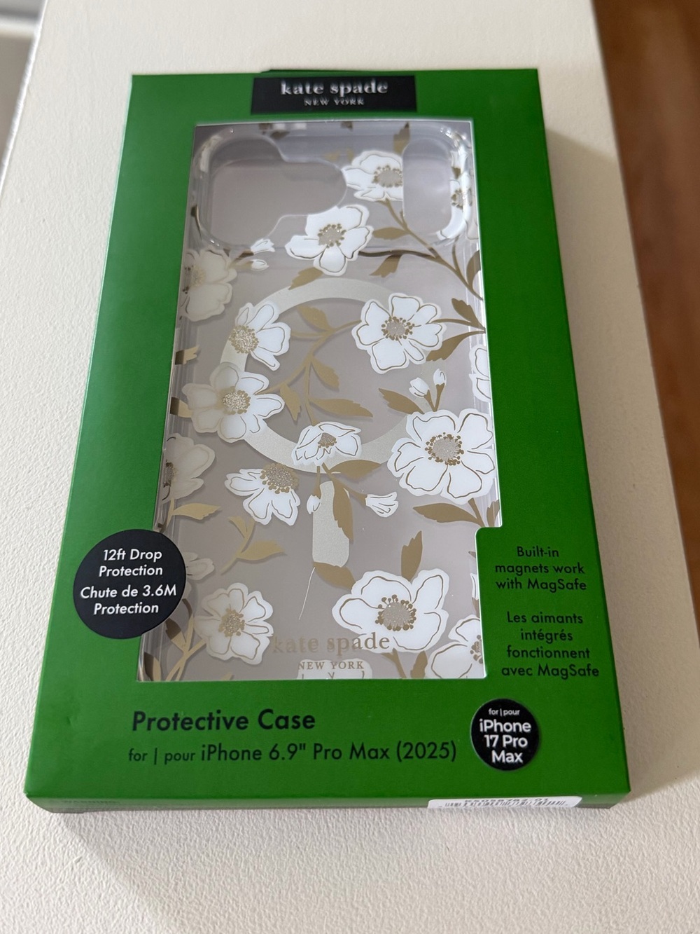 Brand new”Kate Spade”phone case for iPhone 17 Pro Max (MagSafe,12ft drop protec)